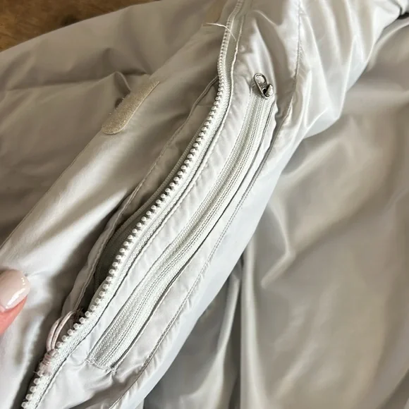 Cloudveil Down Jacket - Picture 9 of 16